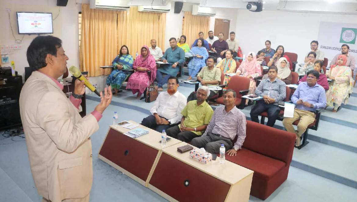গোবিপ্রবিতে ওবিই কারিকুলাম বাস্তবায়নে দুই দিনব্যাপী প্রশিক্ষণ সম্পন্ন