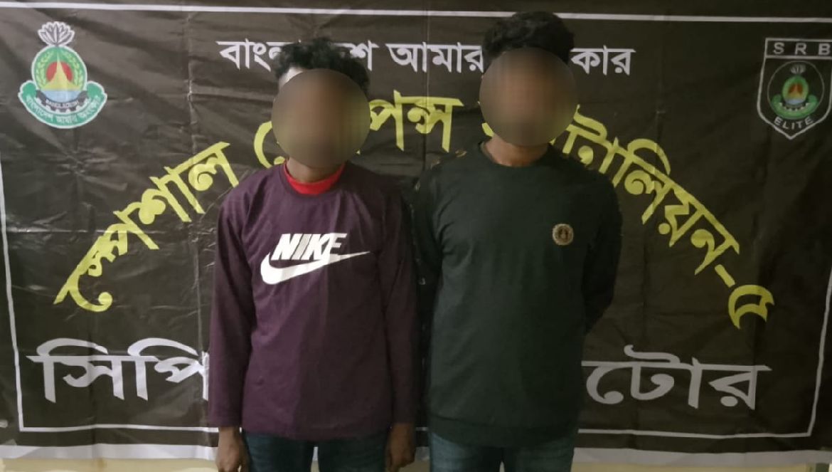 ২৫ সিমকার্ডসহ অনলাইন প্রতারক চক্রের দুই ভাই আটক