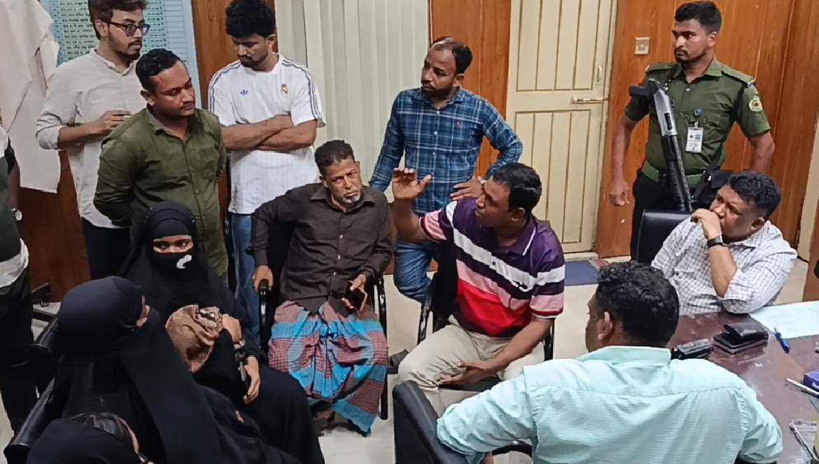 নোয়াখালীতে হামে আক্রান্ত শিশুর মৃত্যু, হাসপাতালে ভাঙচুর