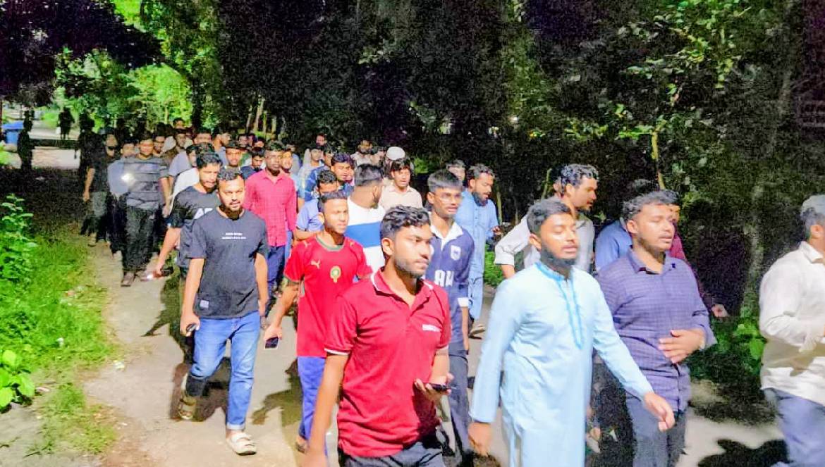 নোবিপ্রবিতে শিক্ষা মন্ত্রণালয় কর্তৃক এনটিআরসিএ বিষয়ক সিদ্ধান্তে বিক্ষোভ সমাবেশ