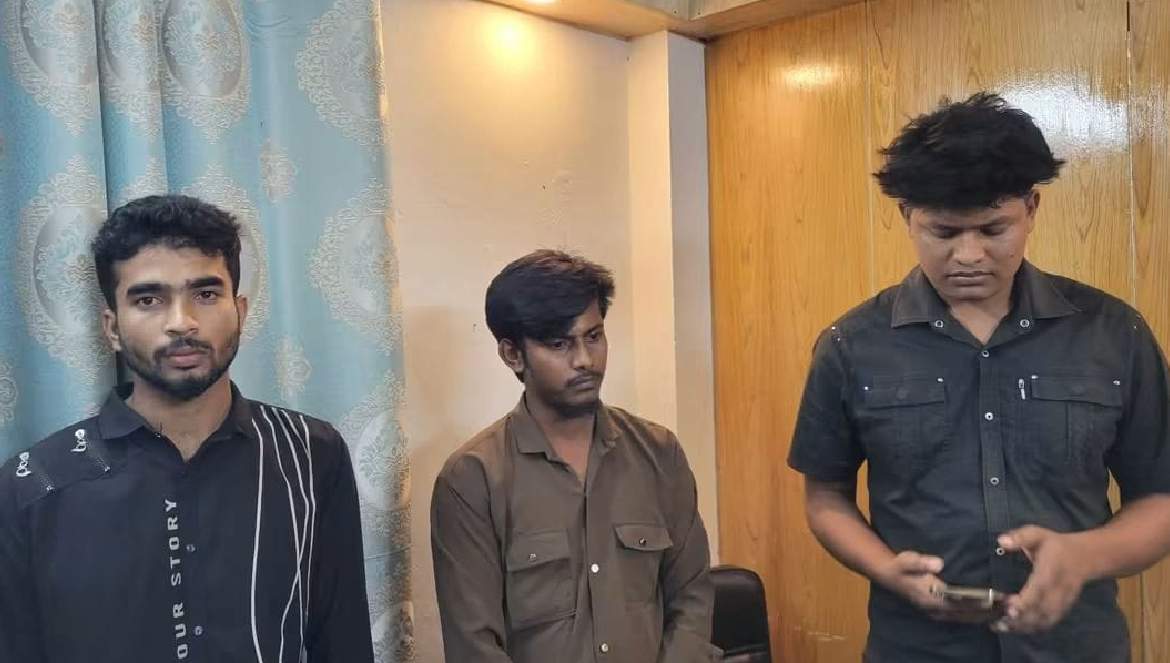নারী শিক্ষার্থীকে হয়রানির অভিযোগ, গোবিপ্রবিতে আটক ৩ বহিরাগত