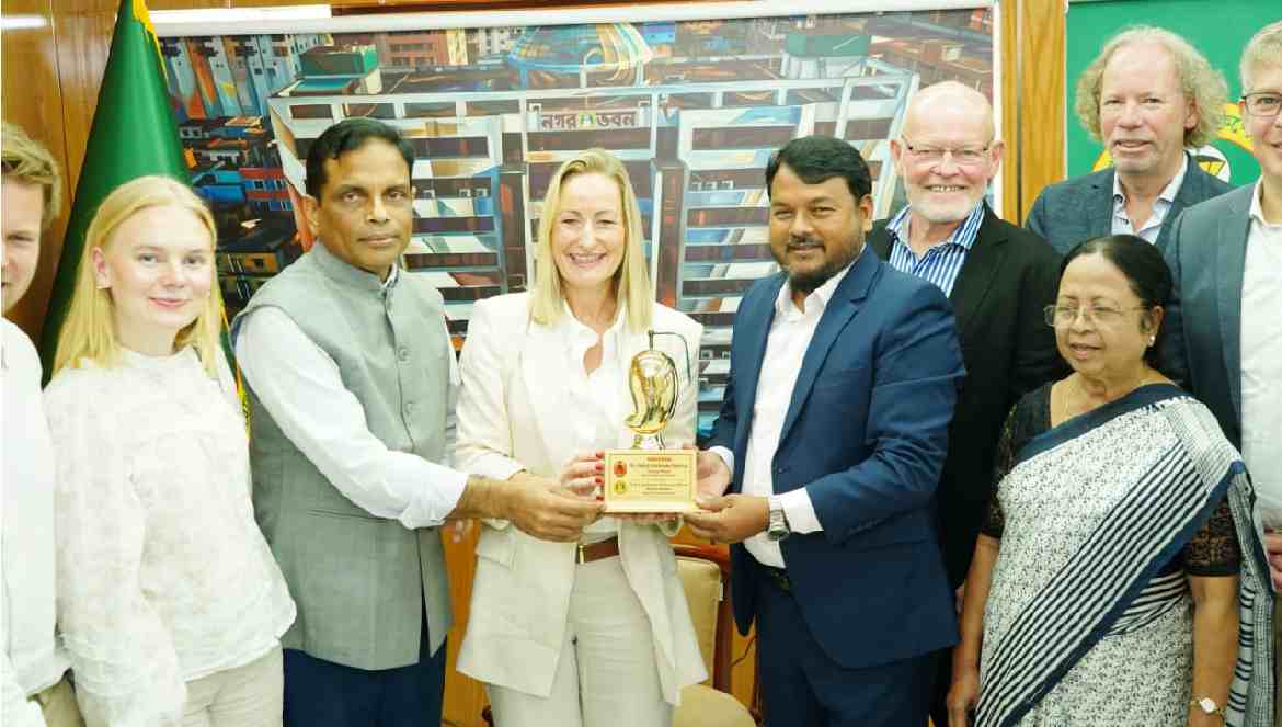 রাসিক প্রশাসকের সঙ্গে নরওয়ের ক্রিস্টিয়ানস্যান্ড সিটির ডেপুটি মেয়রের সৌজন্য সাক্ষাৎ