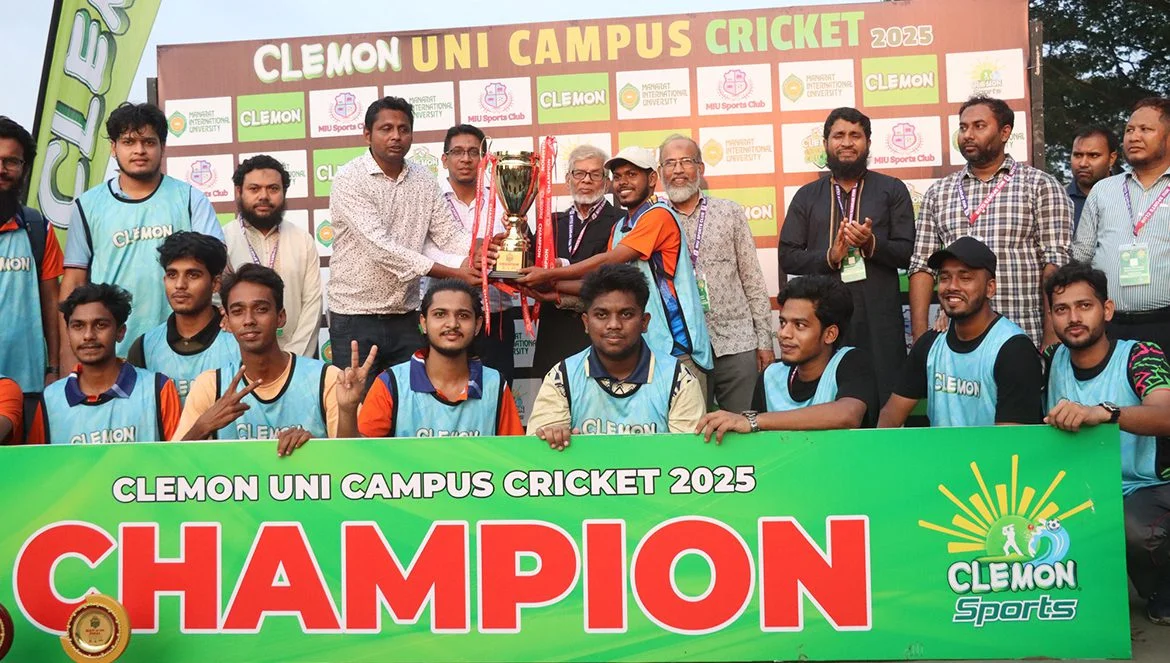 মানারাতে ক্লেমন ইউনি ক্যাম্পাস ক্রিকেট টুর্নামেন্টের চ্যাম্পিয়ন সিএসই