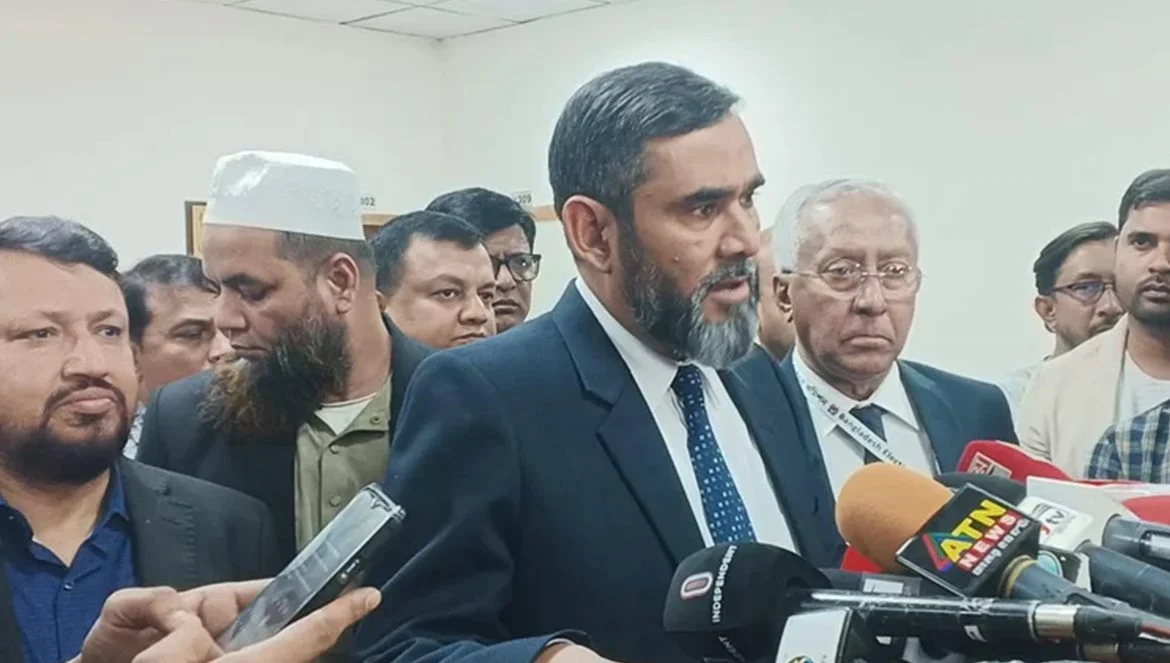 নির্বাচন নিয়ে কোনো আশঙ্কা নেই, সময়মতোই ভোট হবে : ইসি সানাউল্লাহ