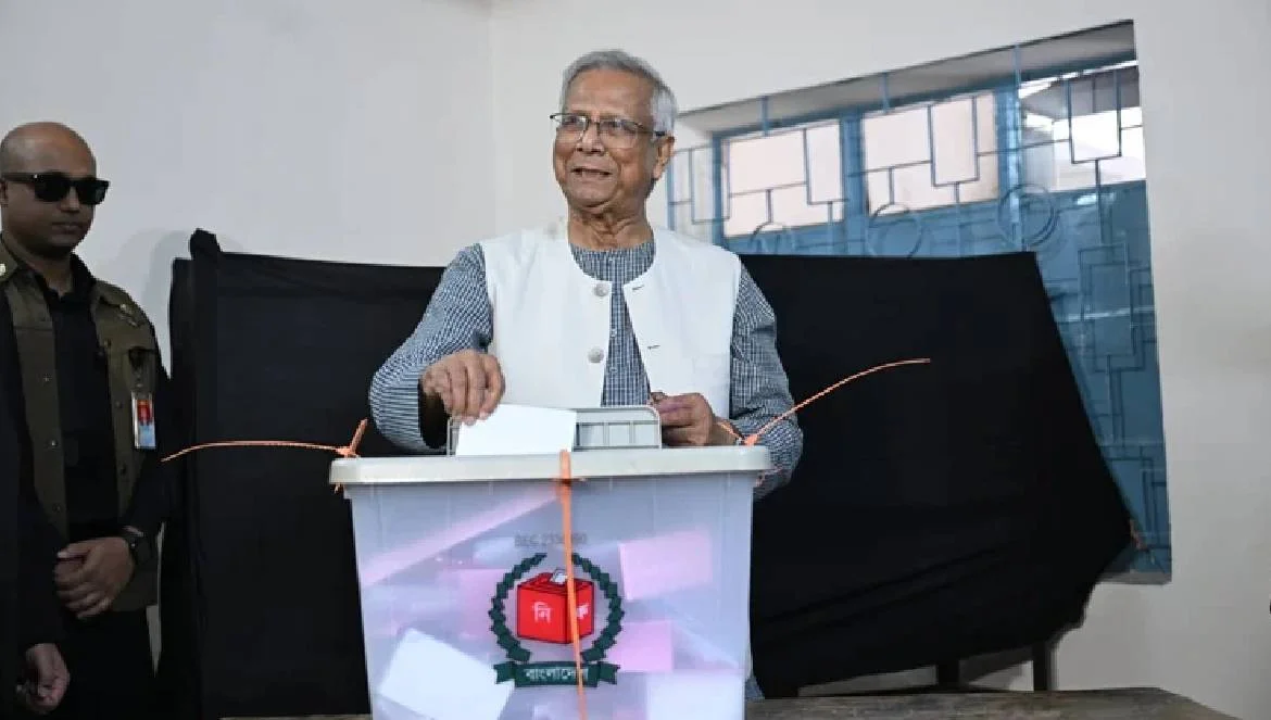ভোট দিলেন প্রধান উপদেষ্টা