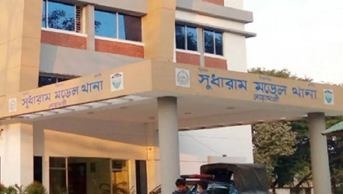 পরীক্ষা দিতে পারলে না দুই ছাত্রী, খোয়ালেন গয়না-প্রবেশপত্র