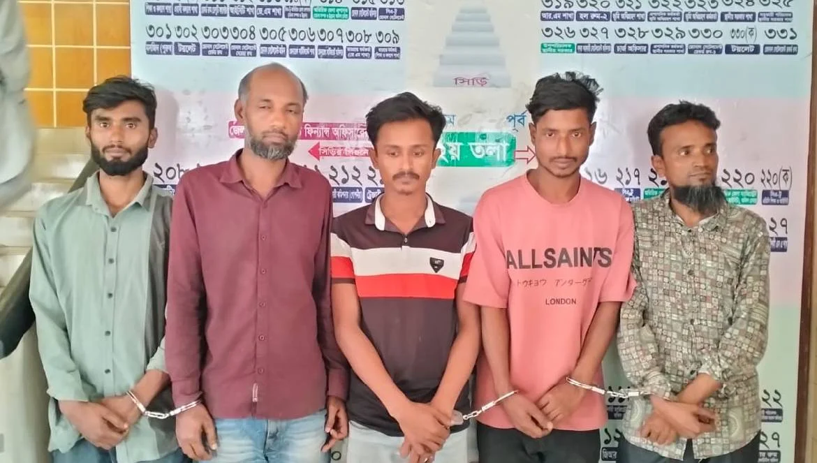 নোয়াখালীতে ৫ মাদকসেবীকে কারাদণ্ড