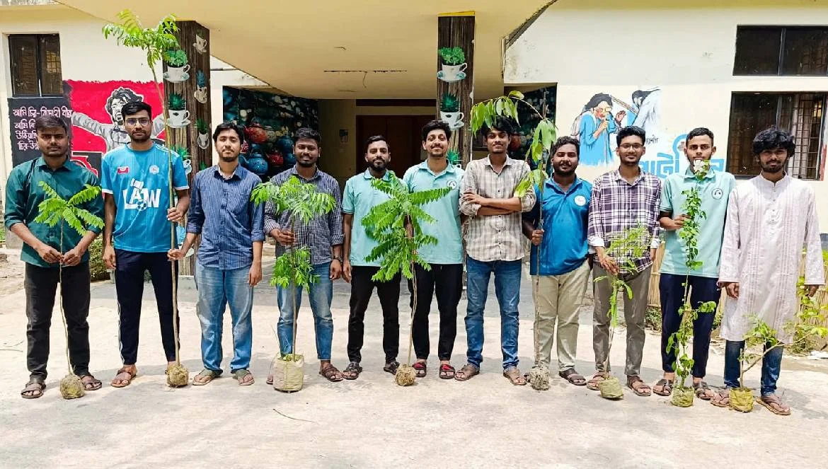 বৃক্ষরোপণের মাধ্যমে পালিত হলো কুবি প্রেস ক্লাবের ৮ম প্রতিষ্ঠাবার্ষিকী