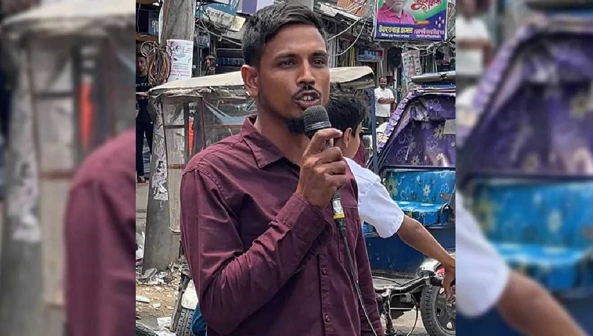 মাইক বাজিয়ে আ. লীগের স্লোগান, পুলিশ দেখে পালালো যুবক