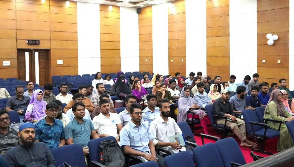 কৃত্রিম বুদ্ধিমত্তার ওপর নির্ভরতায় গবেষণার মান নষ্ট হয় : হাবিপ্রবি ভিসি