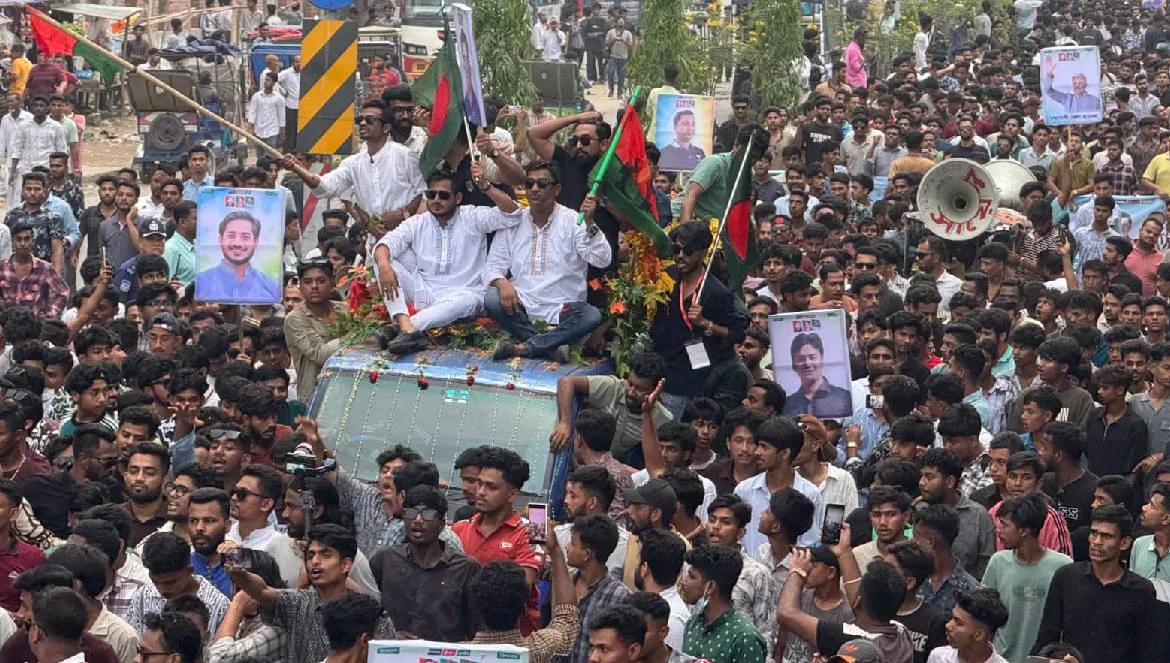 নোয়াখালীতে ছাত্রদলের বিশাল শোভাযাত্রা, নেতৃত্বে নতুন উদ্দীপনা