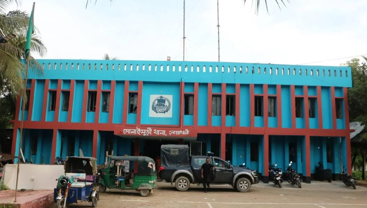 নোয়াখালীতে মাদকসেবী আখ্যা দিয়ে ব্যবসায়ীকে হত্যা, গ্রেপ্তার-২