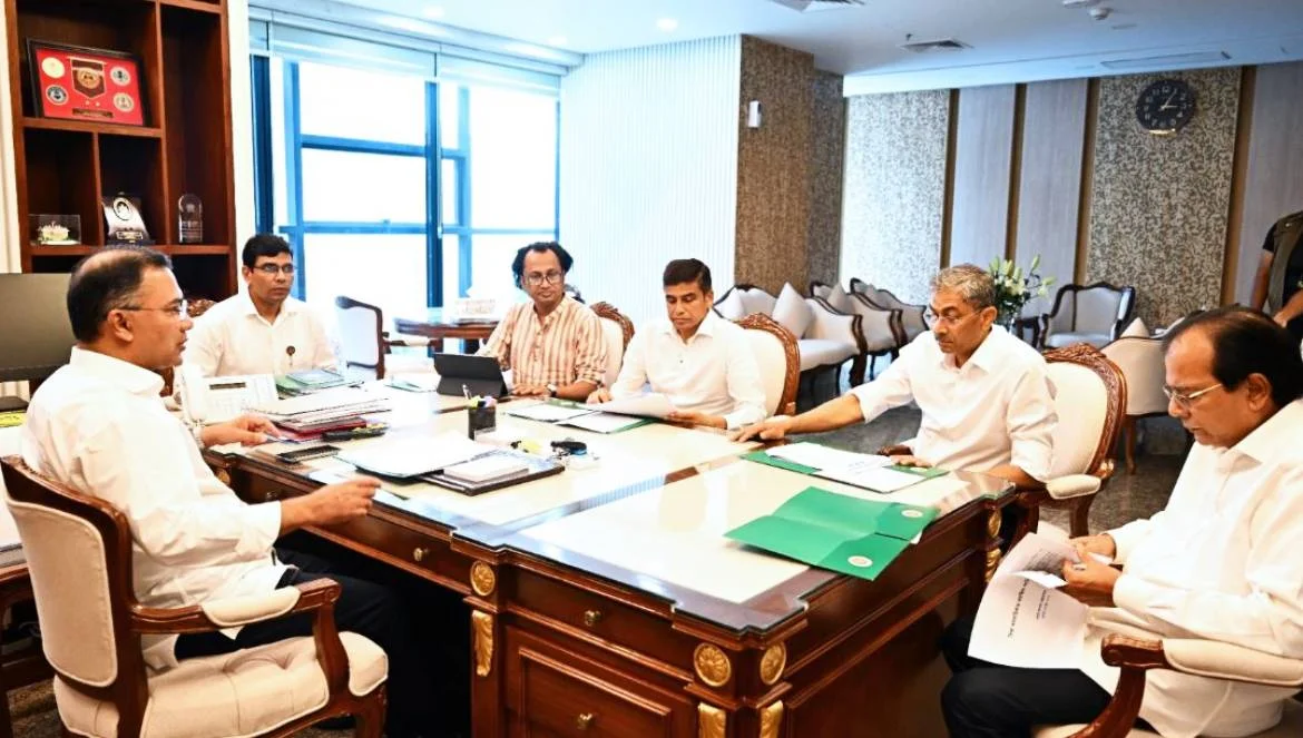 প্রধানমন্ত্রীর সভাপতিত্বে তিস্তা মহাপরিকল্পনা বাস্তবায়ন সংক্রান্ত সভা অনুষ্ঠিত
