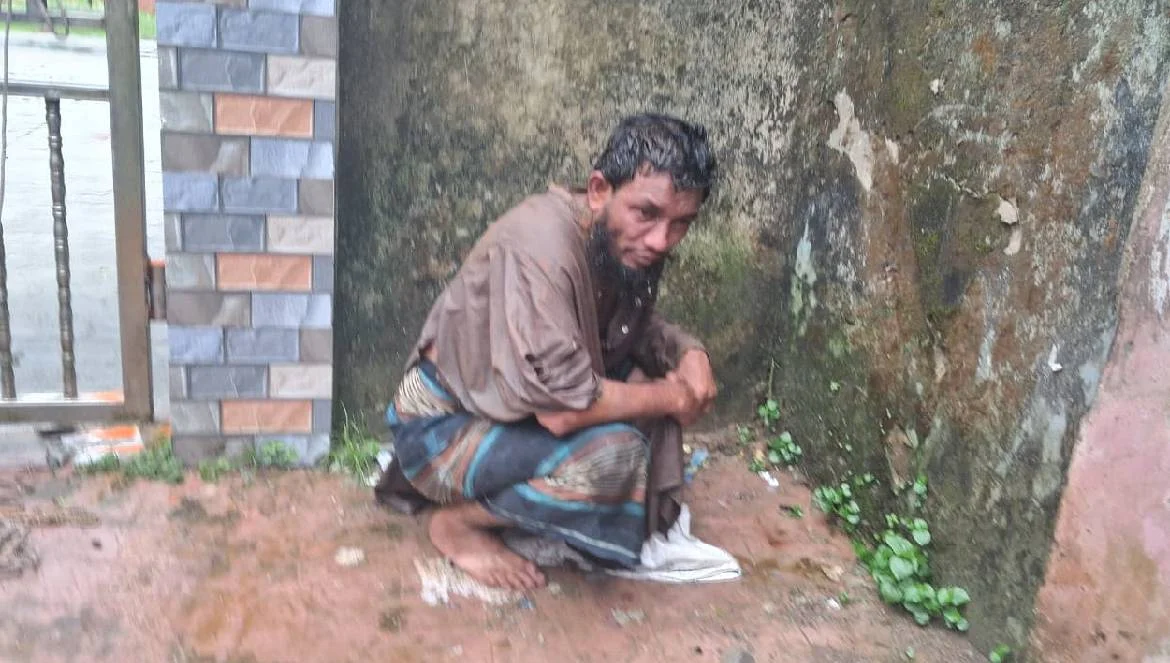 শিশুকে শ্লীলতাহানির অভিযোগ, পুরুষাঙ্গে মরিচের গুড়া দিল জনতা