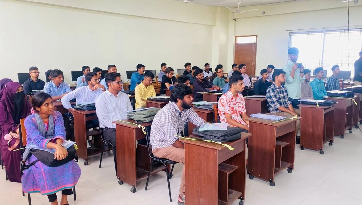 নতুন স্বপ্নে যাত্রা শুরু পাবিপ্রবির ১৮তম ব্যাচের