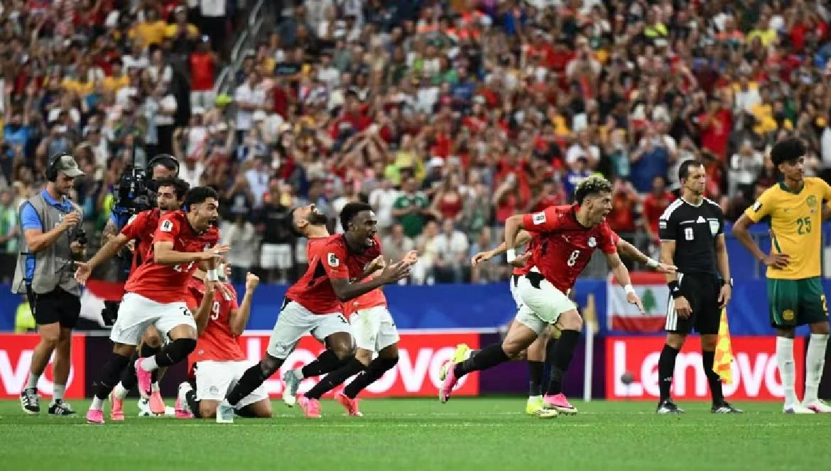 ইতিহাস গড়ে শেষ ষোলোতে মিশর
